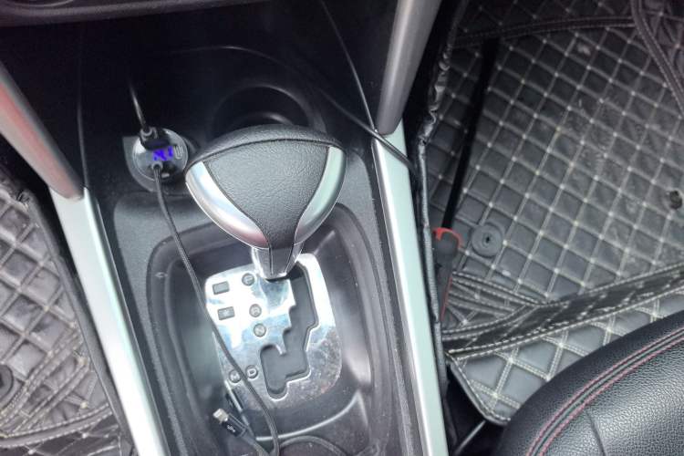 Used Citroen C3-XR 2015 1.6L Automatic Pioneer Model Gear Lever