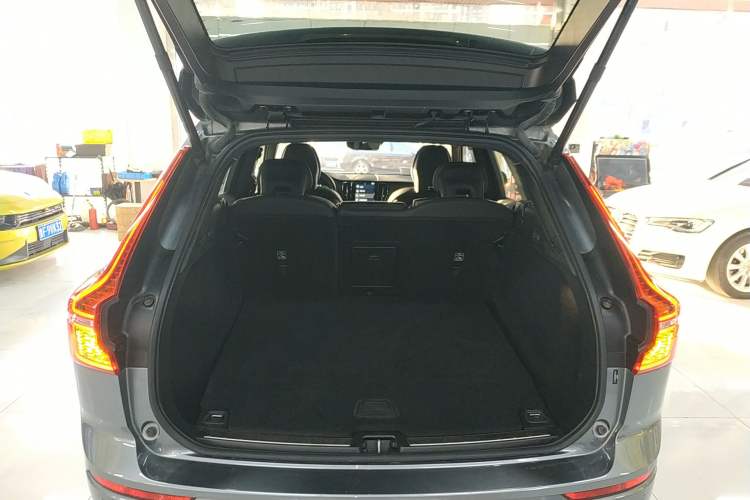 Used Volvo XC60 New Energy 2021 T8 E-Drive Hybrid Smart & Dynamic Edition