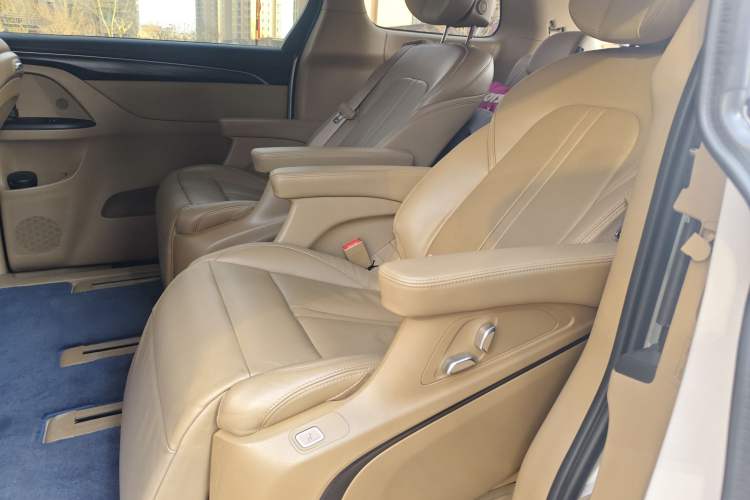 Used Buick GL8 2020 ES Land Cruiser 653T Luxury Model
