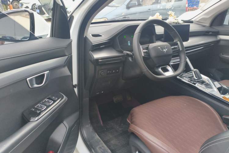Used Wuling Asta 2022 2.0L DHT Electric-Speed Version