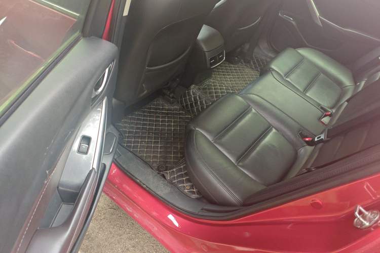 Used Mazda Atenza 2017 2.0L Blue Sky Luxury Edition