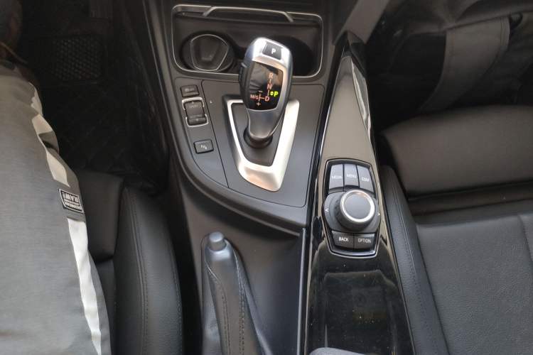 Used BMW 3 Series 2018 320Li Fashion Model Gear Lever