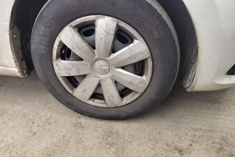 Used Volkswagen Santana 2016 1.6L Manual Fashion Edition Right Front Wheel Hub