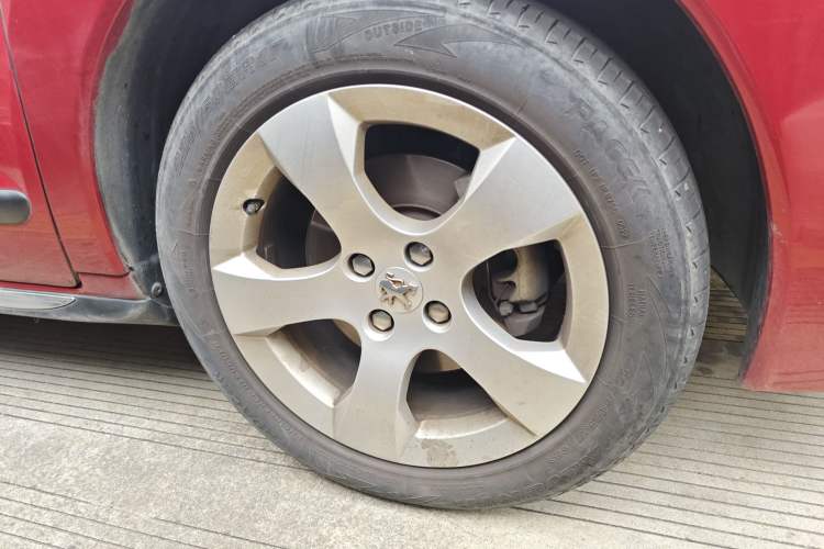 Used Peugeot 3008 2011 1.6T Luxury Model
