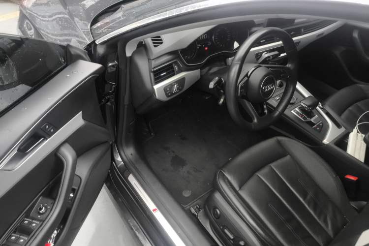 Used Audi A5 2017 Sportback 40 TFSI Fashion Model Driver Seat