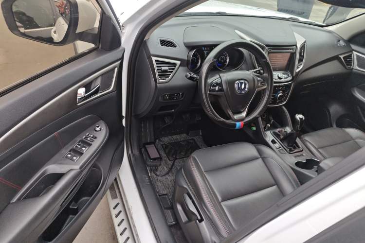 Used CHANGAN CS75 2016 2.0L Manual Luxury Version China V Standard Driver Seat