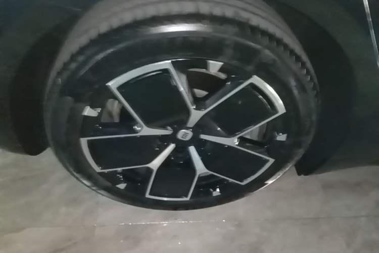 Used Xiaomi Auto SU7 2024 Rear-Drive Long-Range Intelligent Driving Version