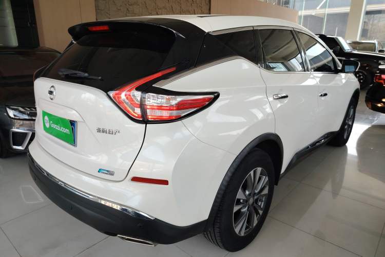 Used Nissan Murano 2017 2.5L XE Two-Wheel Drive Elite Edition

