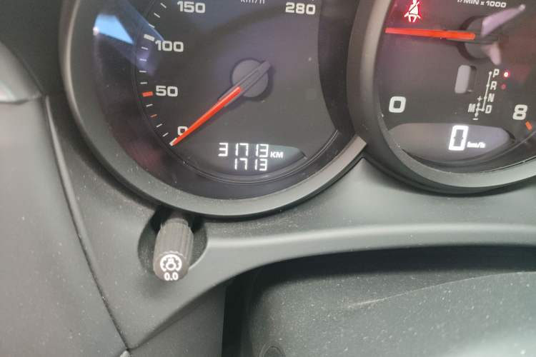 Used Porsche Macan 2021 Macan 2.0T Odometer Close Up