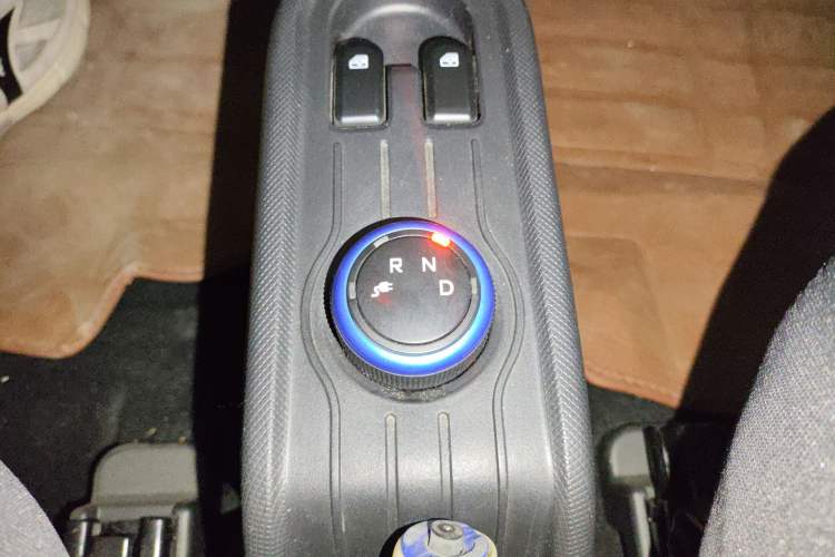 Used Wuling Hongguang MINIEV 2020 Freedom Version Lithium Iron Phosphate Gear Lever