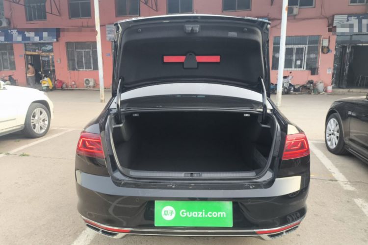 Used Volkswagen Magotan 2025 Zhongxiang Version 330TSI DSG Luxury Edition Trunk