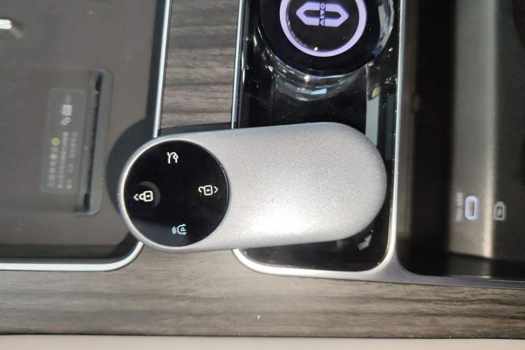 Used Hima AITO M9 2024 Range-Extended Ultra Version 42 kWh 6-Seater Model Interior 1