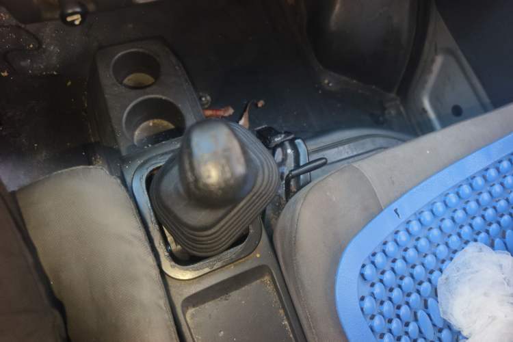 Used Dongfeng Xiaokang K05S 2018 1.0L Practical Model DK10 Gear Lever