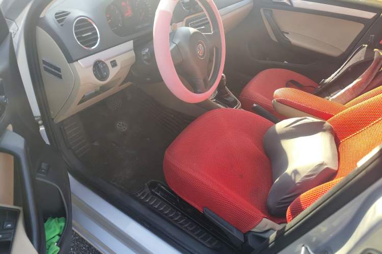 Used Volkswagen Jetta 2015 1.6L Automatic Comfort Model
