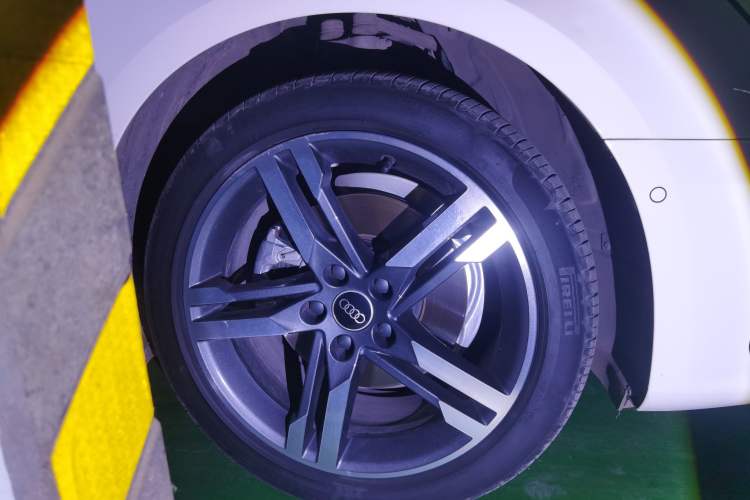 Used Audi A4L 2022 40 TFSI Luxury Dynamic Model