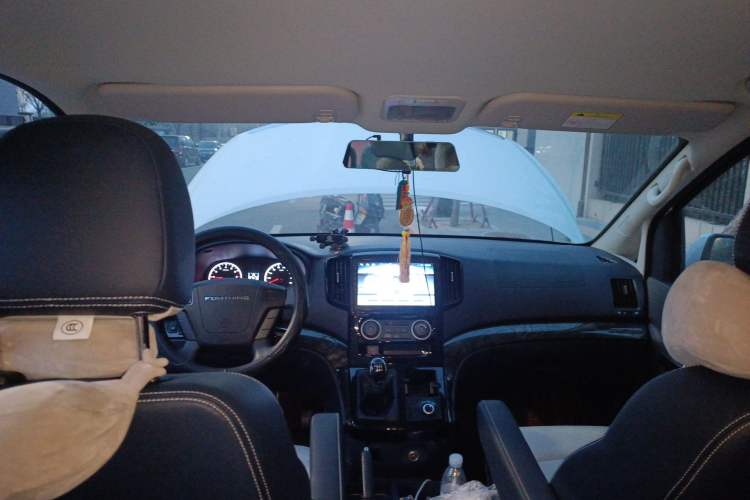 Used FORTHING Lingzhi PLUS 2024 1.5T Manual Luxury 9-Seater
