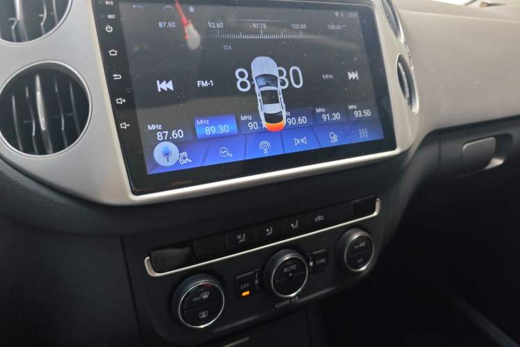 Used Volkswagen Tiguan 2017 300TSI Automatic Two-Wheel Drive Silk Road Comfort Edition
