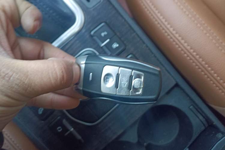 Used Haval H6 Coupe 2015 Blue Label 2.0T Automatic Two-Wheel Drive Elite Model