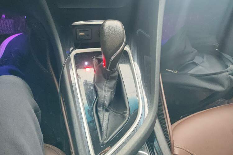 Used Buick GL6 2019 18T 5-Seater Connected Luxury Version China V Standard
