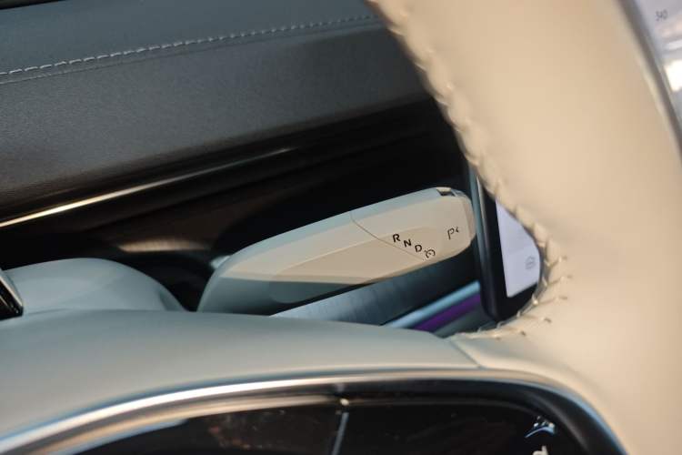 Used CHANGAN NEVO A07 2023 Range-Extended 200 Max Gear Lever