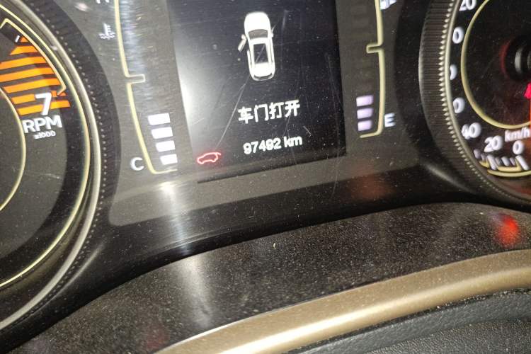 Used Jeep Cherokee 2016 2.4L Leading Edition
