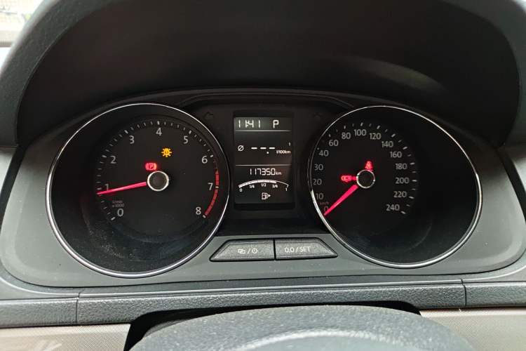 Used Volkswagen Lavida 2017 1.6L Automatic Comfort Edition Instrument Cluster