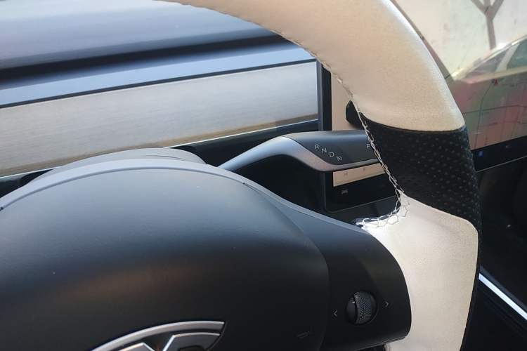 Used Tesla Model Y 2021 Standard Range Rear-Wheel Drive Version