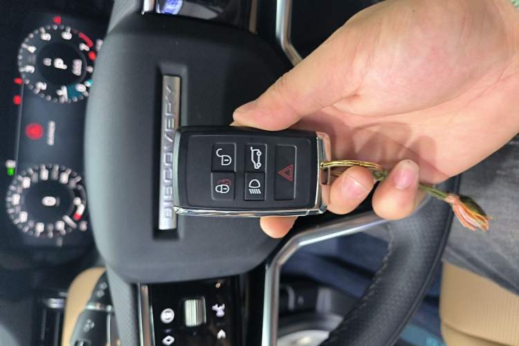 Used Land Rover Discovery Sport 2025 249 PS Performance Tech Edition