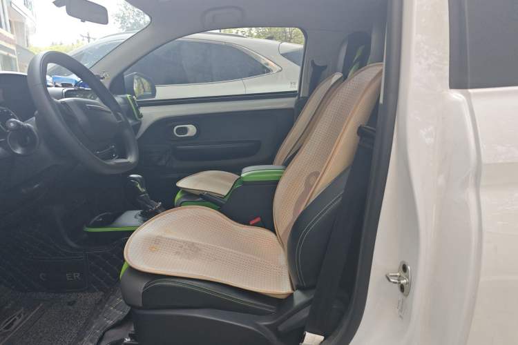 Used Roewe Clever 2021 302km All-Round Version Left Rear Seat