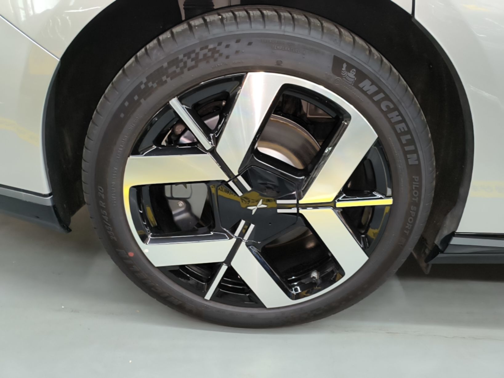 XPeng P7+ 2026 Model, Range-Extended 1550 Max Flagship Edition — снимка 11