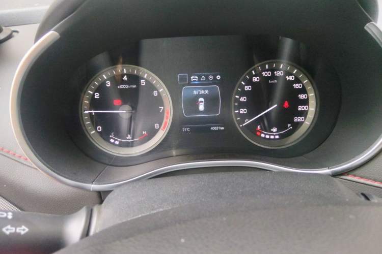 Used CHANGAN CS55 2018 1.5T Manual Colorful Model China V Standard
