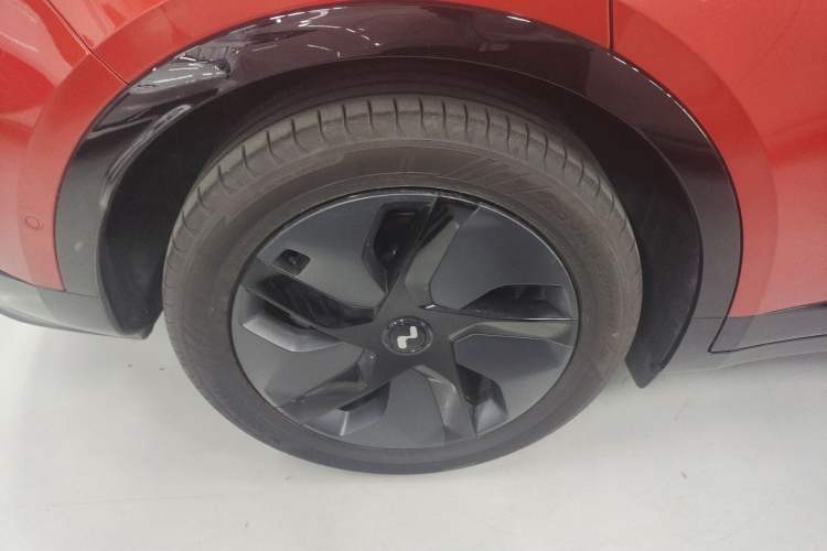 Used ONVO L60 2024 60 kWh All-Wheel Drive