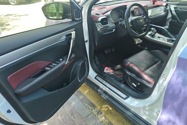 Used Geely Auto Coolray 2019 Sport Model 260T DCT Battle China V Standard
