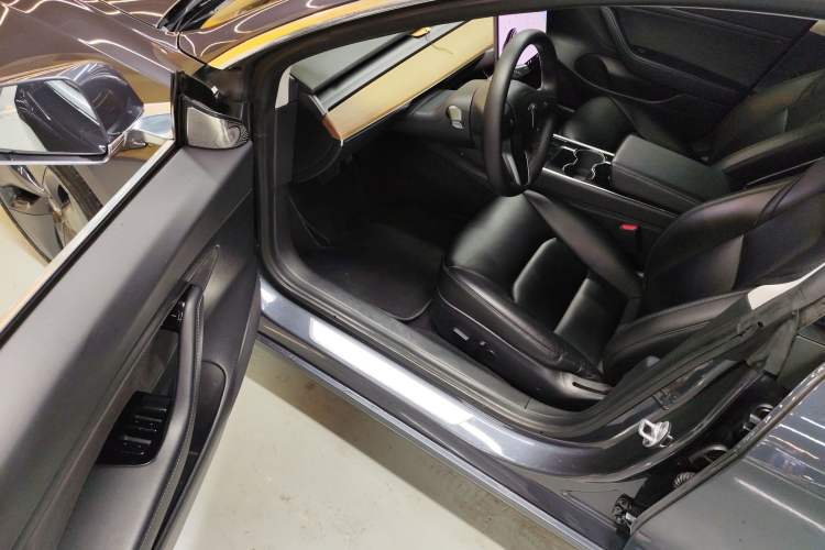 Used Tesla Model 3 2019 Standard Range Rear-Drive Upgraded Version
