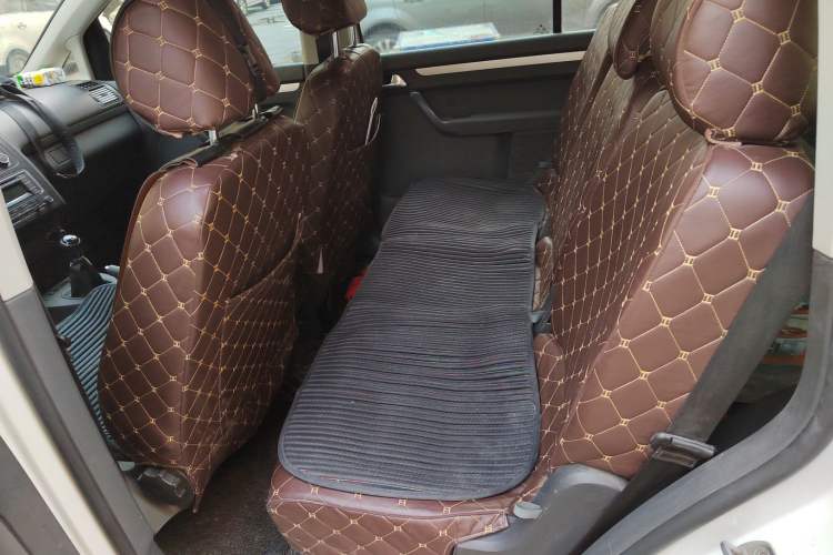 Used Volkswagen Touran 2015 1.4T Manual Fashion Edition 5-Seater Left Rear Seat