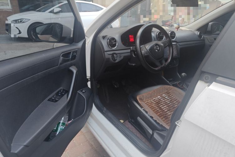 Used Volkswagen Jetta 2017 1.5L Manual Fashion Edition
