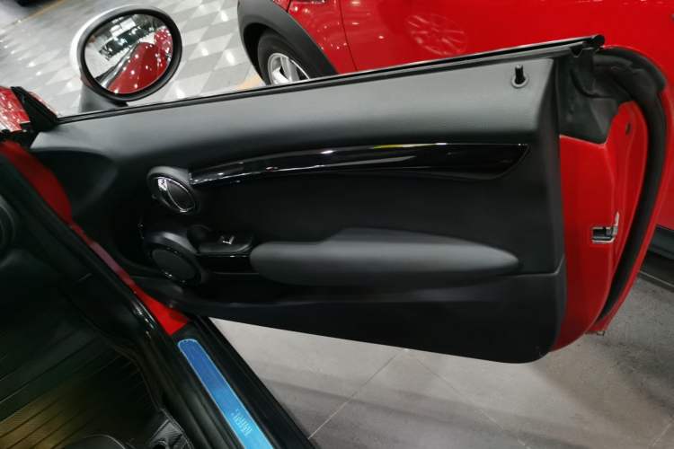 Used MINI MINI 2014 1.5T COOPER Fun