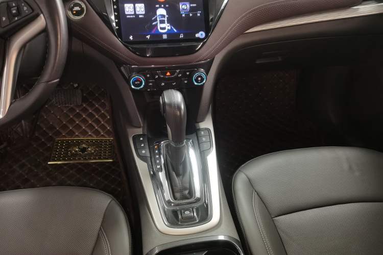 Used Chevrolet Malibu 2018 530T Automatic Fashion Edition Gear Lever