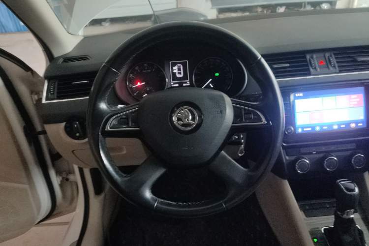Used Skoda Octavia 2015 1.6L Automatic Yijun Edition
