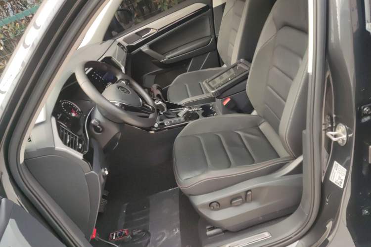 Used Volkswagen Tayron 2020 330TSI Two-Wheel Drive Luxury Smart Connectivity Version