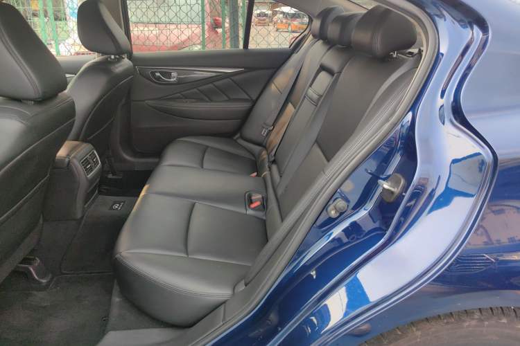 Used Infiniti Q50L 2018 2.0T Comfort Edition China VI Standard Left Rear Seat