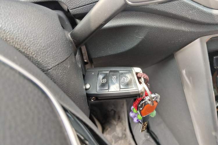 Used Volkswagen T-ROC 2020 230TSI DSG Two-Wheel Drive Advanced Version
