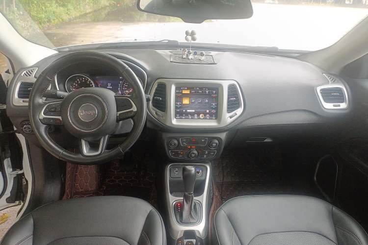 Used Jeep Compass 2017 200T Automatic Family Edition