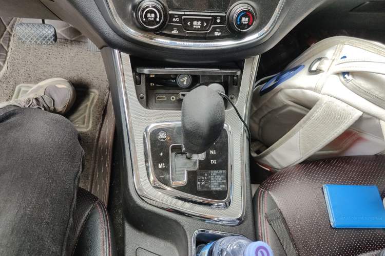 Used Baojun 560 2016 1.8L iAMT Luxury Model Gear Lever