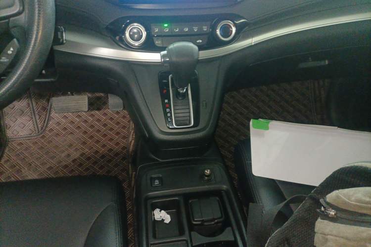 Used Honda CR-V 2016 2.0L two-wheel drive Urban Edition
