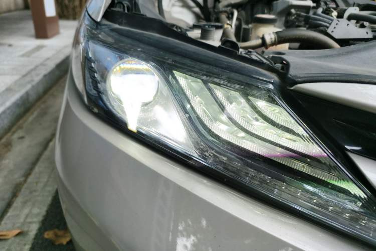 Used Toyota Camry 2019 Dual-Engine 2.5 HG Luxury Edition China VI Standard