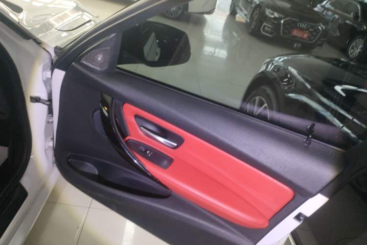 Used BMW 3 Series 2016 316i Fashion Model
