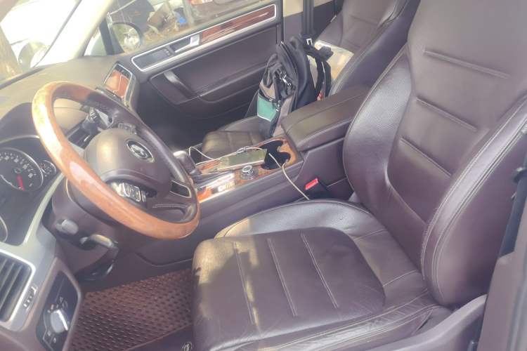 Used Volkswagen Touareg 2011 3.0 TSI Comfort Version Left Front Seat