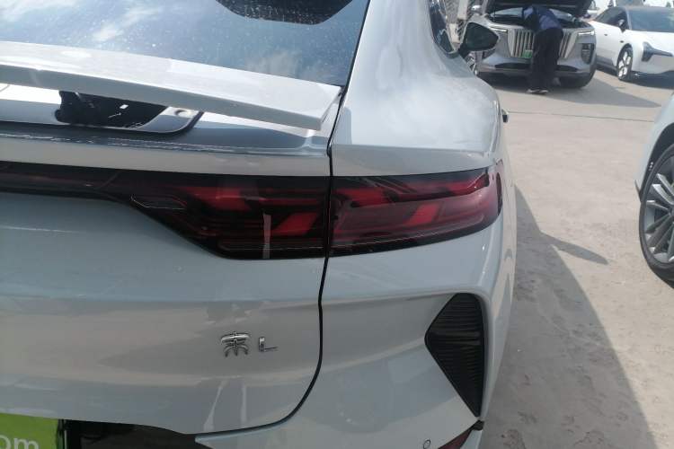 Used BYD Song L EV 2024 662 km Excellence Version Right Rear Taillight