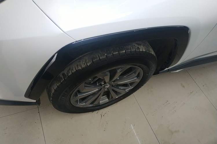 Used Toyota RAV4 2024 2.0L CVT Two-Wheel Drive Fashion Plus Edition Left Front Wheel Hub
